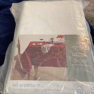 JC Penny Home Serenade Tablecloth
